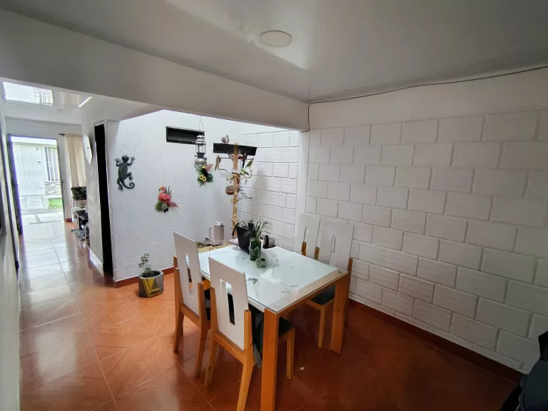SE VENDE CASA ESQUINERA EN VILLA JULIANA