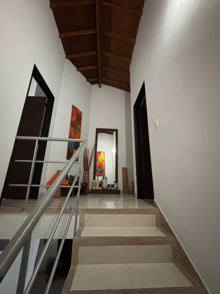 SE VENDE CASA EN LAURELES, CARTAGO VALLE