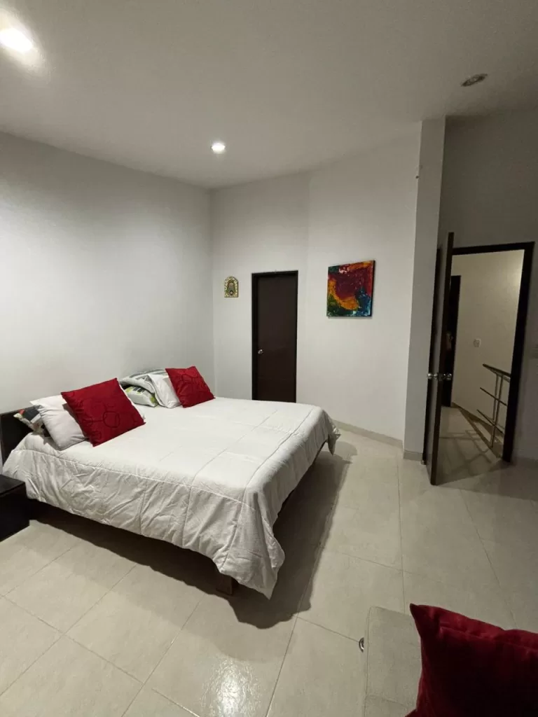 SE VENDE CASA EN LAURELES, CARTAGO VALLE